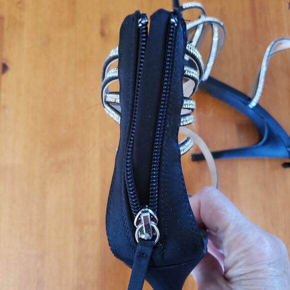 Zigisoho stilettos. Black with rhinestones straps. 8.5 NWOT - Picture 3 of 6